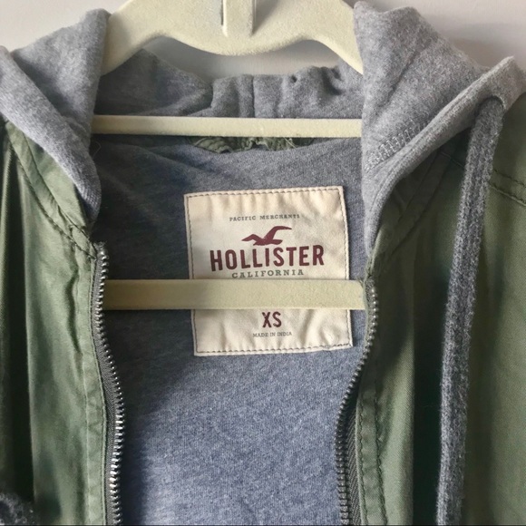 Hollister Army Green Bomber Jacket with Hoodie - Picture 5 of 8